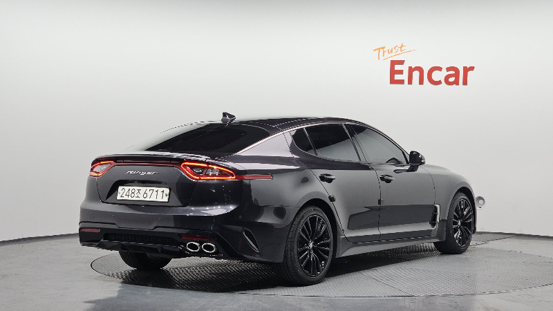 car KIA Stinger id96069 photo #2