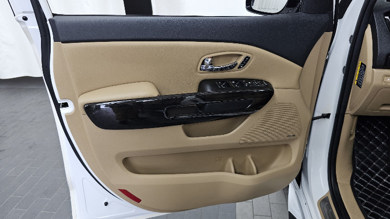 car KIA Carnival id96265 photo #24