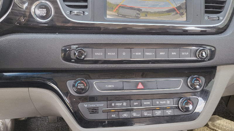 car KIA Carnival id96268 photo #12