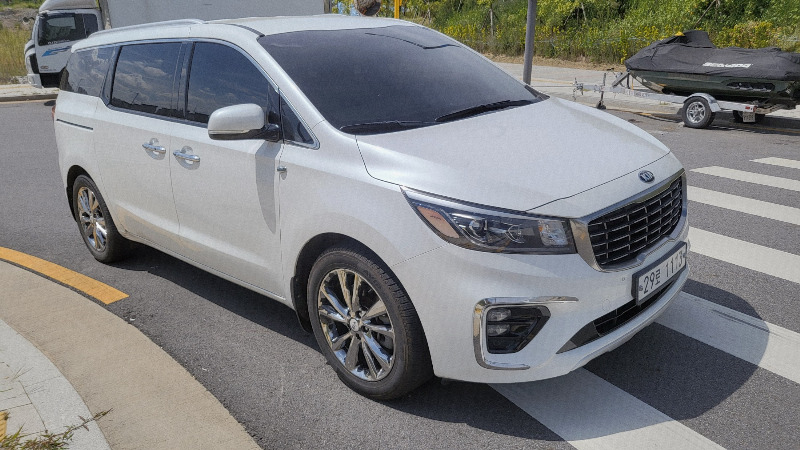 car KIA Carnival id96268 photo #2