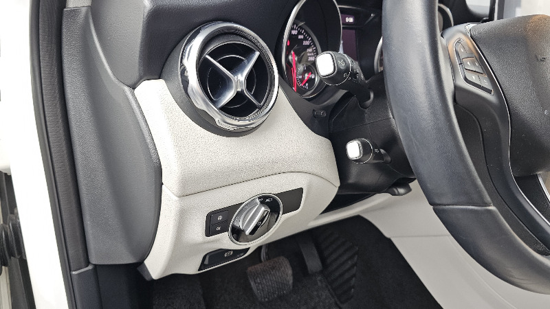 car Mercedes Benz GLA id96351 photo #19