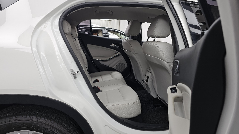 car Mercedes Benz GLA id96351 photo #26