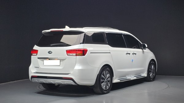 car KIA Carnival id15524 photo #2