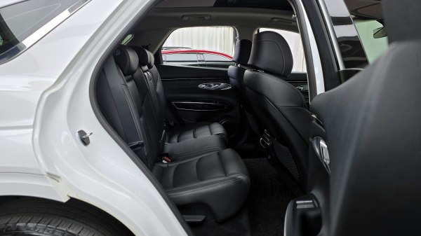car Genesis GV70 id15540 photo #6