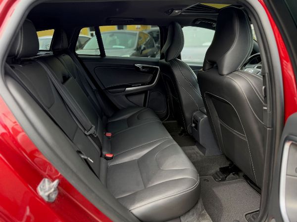 car Volvo V60 id15571 photo #10