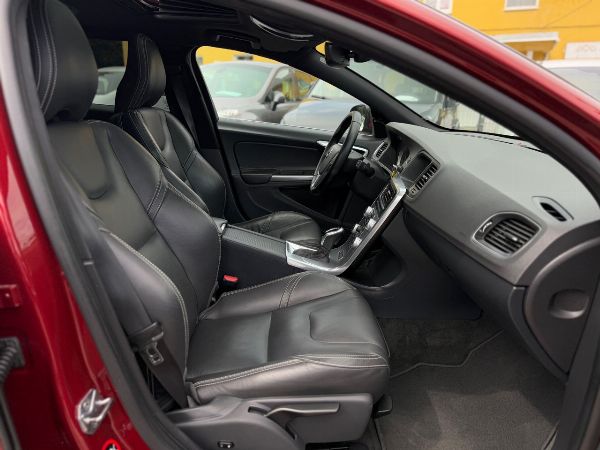 car Volvo V60 id15571 photo #9