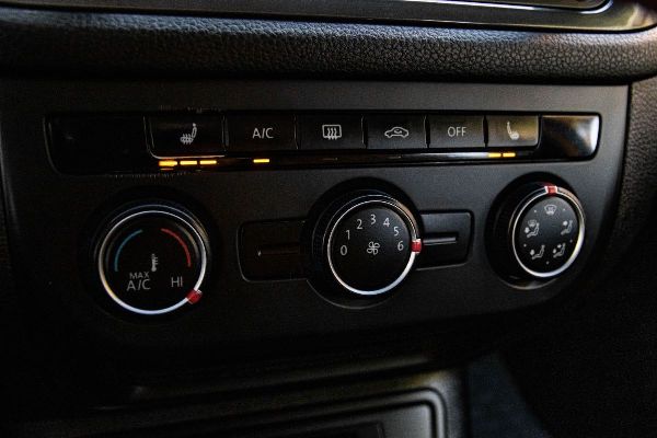car Volkswagen Tiguan id15629 photo #11