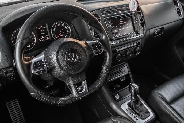 car Volkswagen Tiguan id15629 photo #9