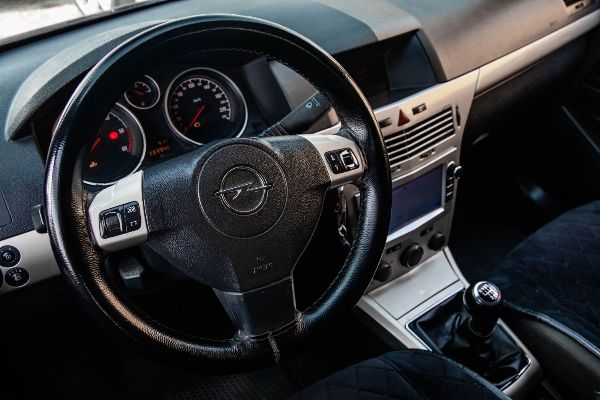 car Opel Astra id15630 photo #9