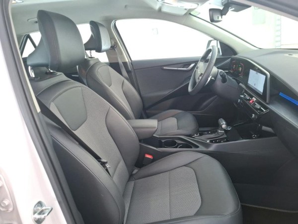 car KIA Niro id15746 photo #4