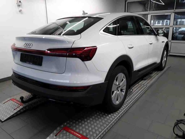 car Audi e-tron Sportback id15754 photo #2