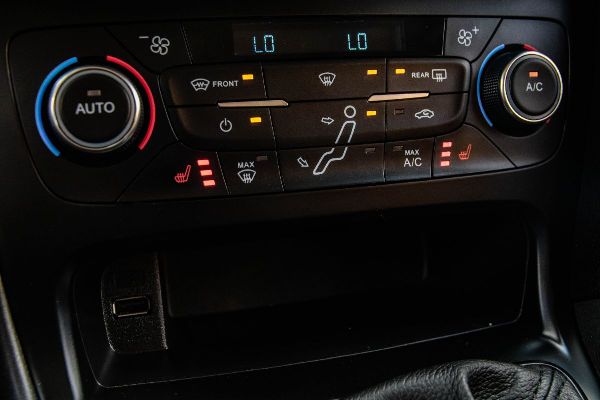 car Ford Focus id15774 photo #12