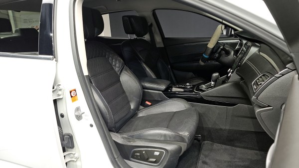 car Renault Samsung SM6 id15907 photo #3