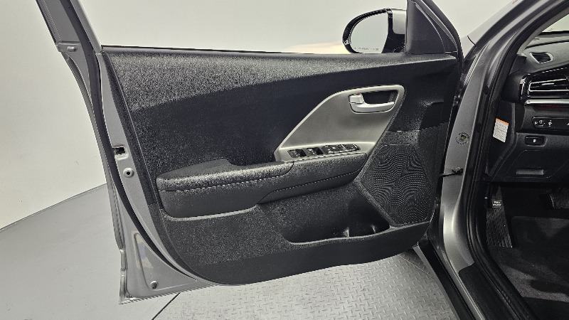 car KIA Niro id16067 photo #24
