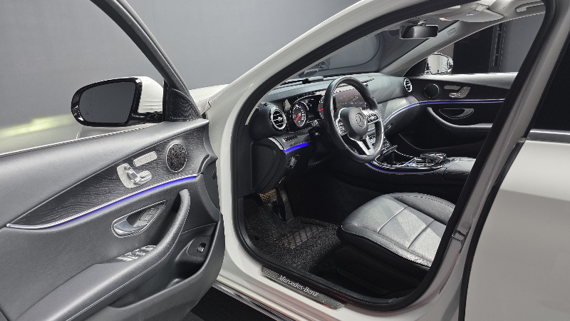 car Mercedes Benz E Class id16103 photo #10