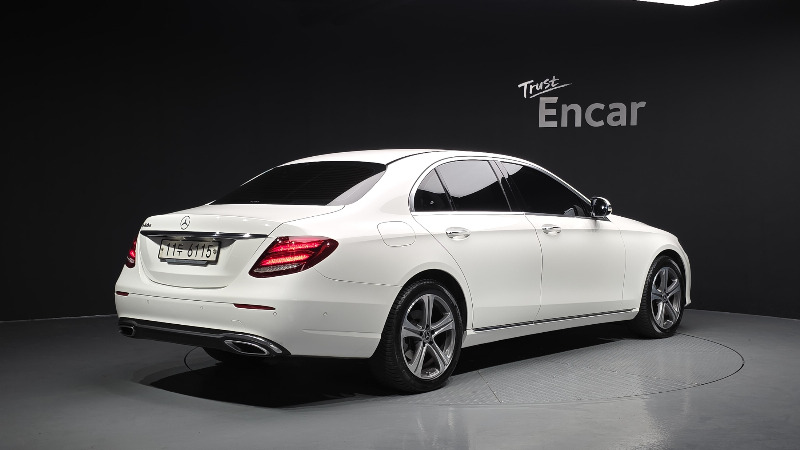 car Mercedes Benz E Class id16103 photo #2