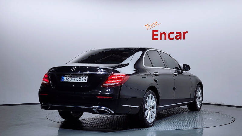 car Mercedes Benz E Class id16108 photo #2