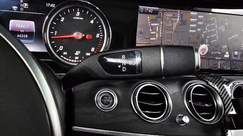car Mercedes Benz E Class id16112 photo #9