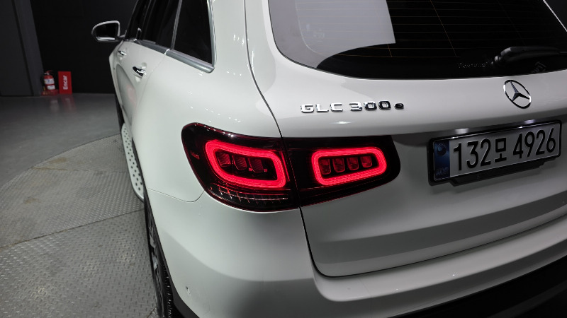 car Mercedes Benz GLC id16143 photo #23