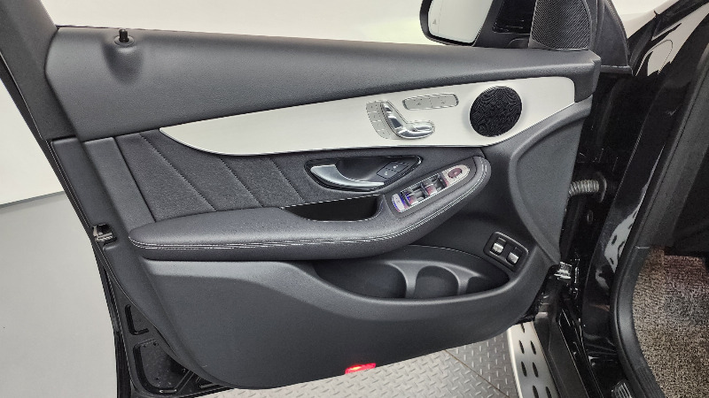 car Mercedes Benz GLC id16523 photo #24