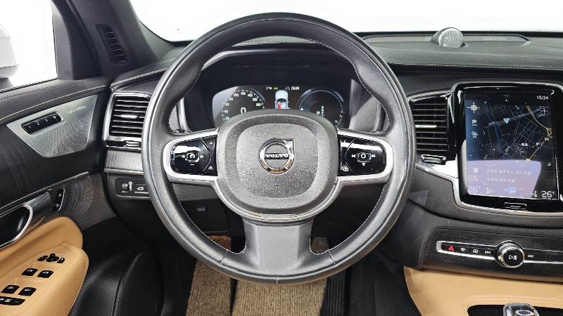 car Volvo XC90 id16530 photo #13
