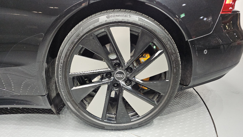 car Audi e-tron GT id16658 photo #21