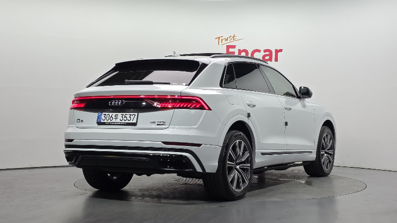 car Audi Q8 id16732 photo #2
