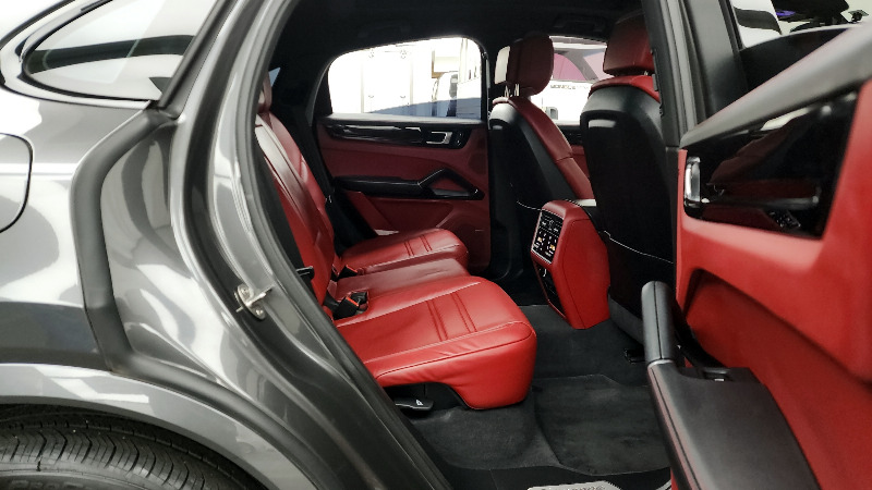 car Porsche Cayenne id16850 photo #12