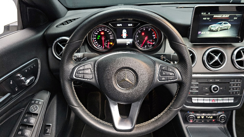 car Mercedes Benz CLA id16941 photo #12