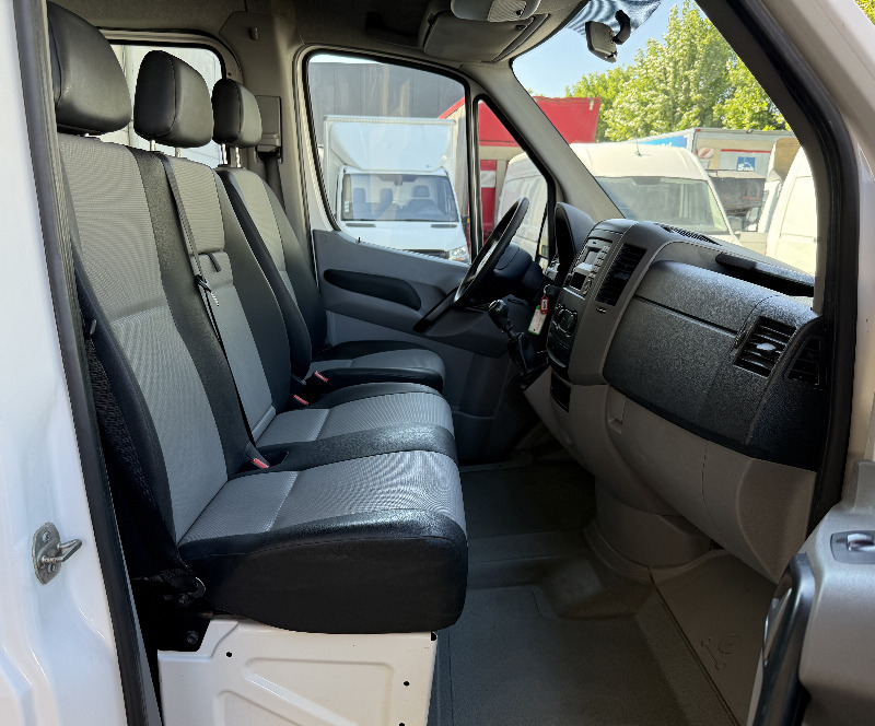 car Volkswagen Crafter id16965 photo #9