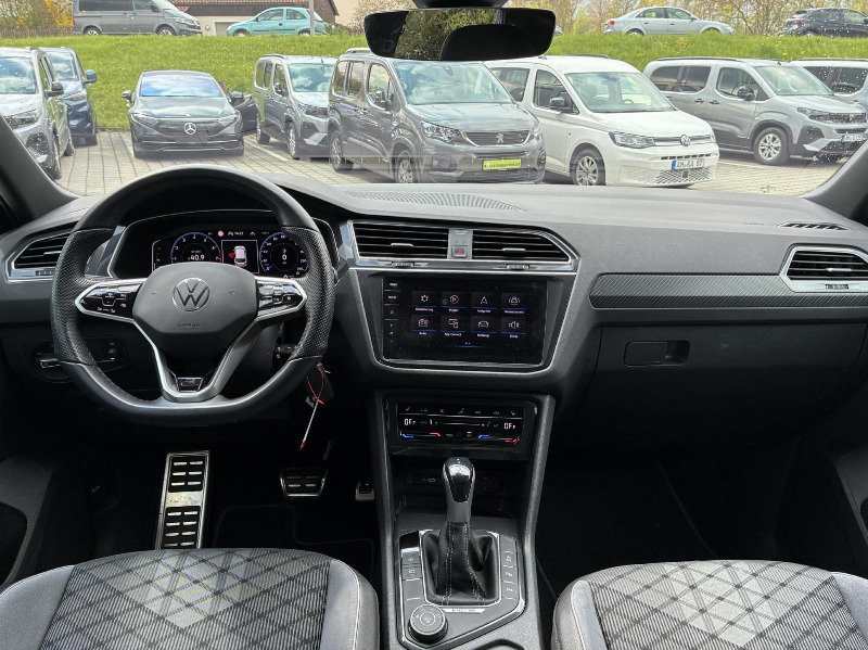 car Volkswagen Tiguan id17046 photo #9