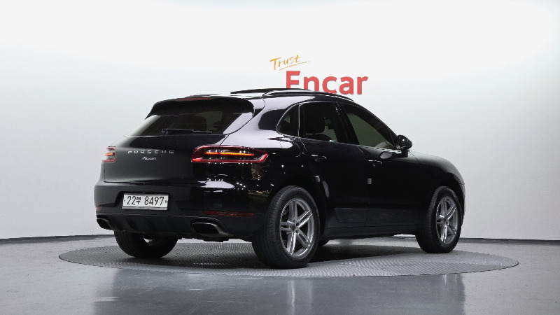 car Porsche Macan id17065 photo #2