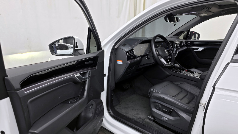 car Volkswagen Touareg id17077 photo #10