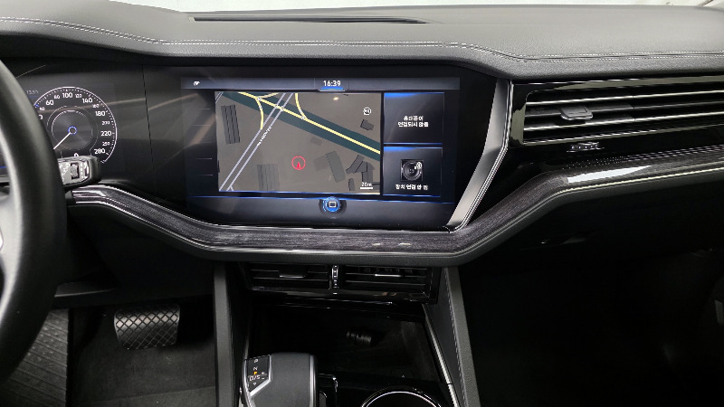 car Volkswagen Touareg id17077 photo #14