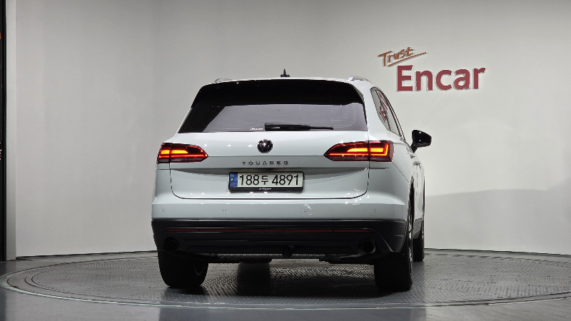 car Volkswagen Touareg id17077 photo #4