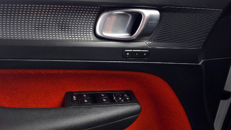 car Volvo XC40 id17103 photo #18