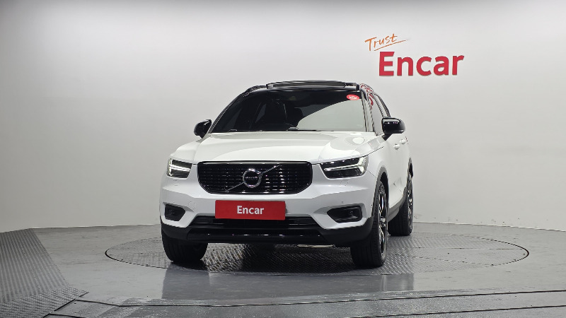car Volvo XC40 id17103 photo #3