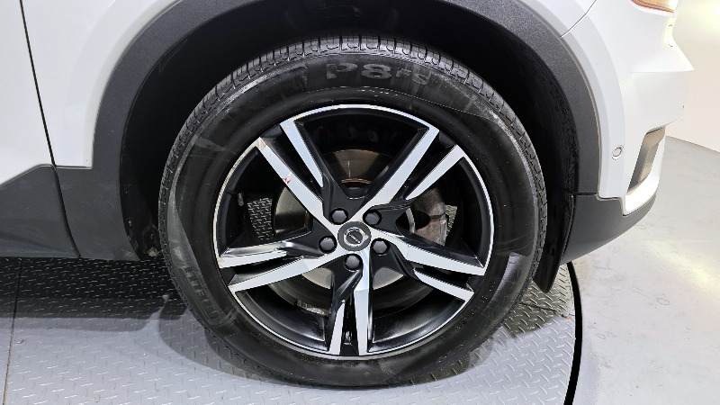 car Volvo XC40 id17103 photo #5