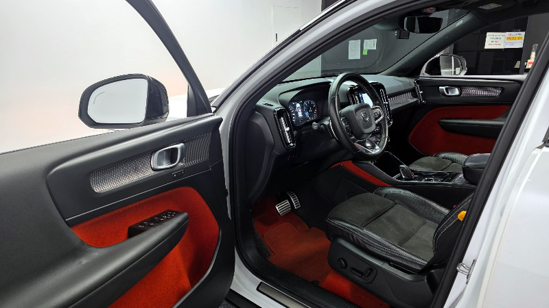 car Volvo XC40 id17103 photo #9