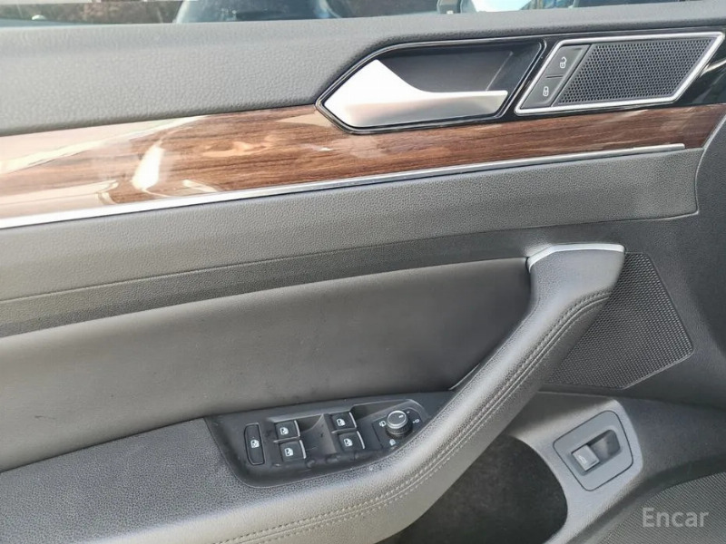 car Volkswagen Passat id17107 photo #10