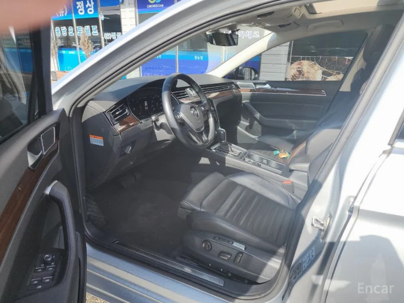 car Volkswagen Passat id17107 photo #7