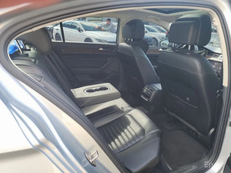 car Volkswagen Passat id17107 photo #8