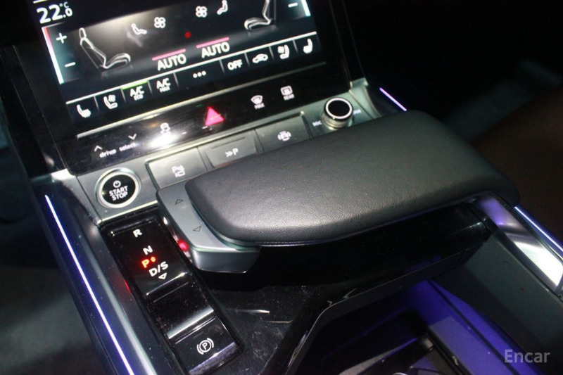 car Audi Q8 id17211 photo #10