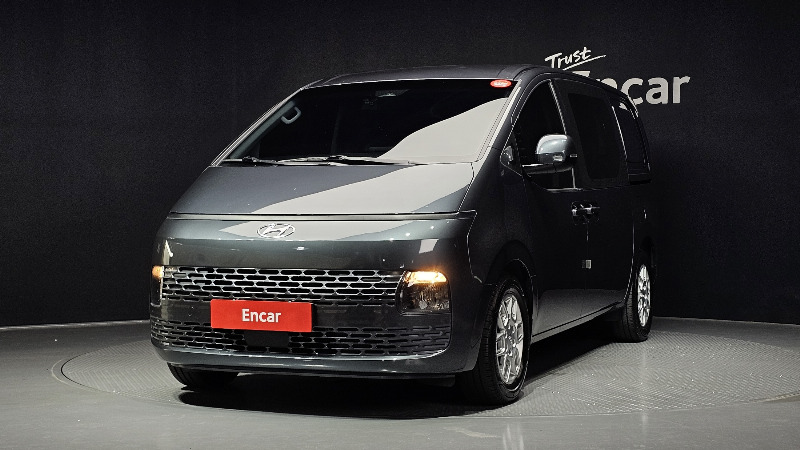 car Hyundai Staria id17329 main photo