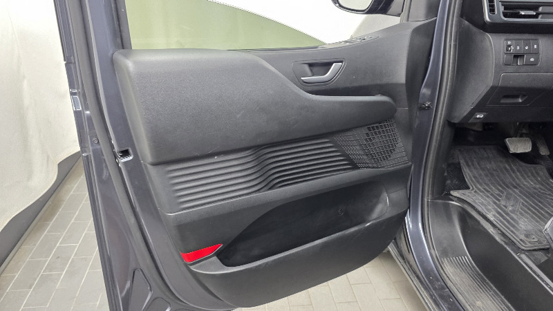 car Hyundai Staria id17329 photo #24