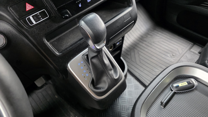 car Hyundai Staria id17329 photo #9