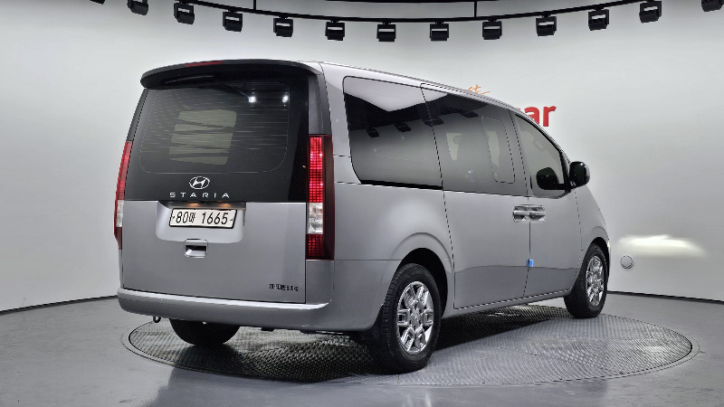 car Hyundai Staria id17332 photo #2