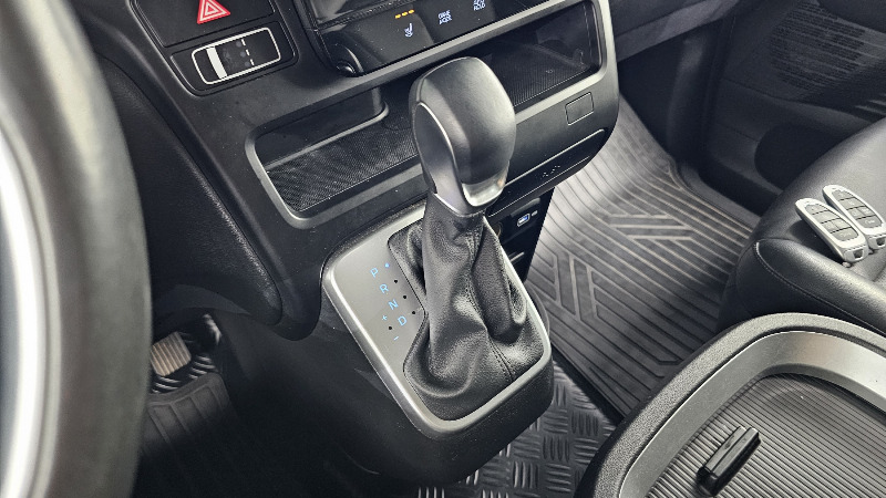 car Hyundai Staria id17332 photo #9