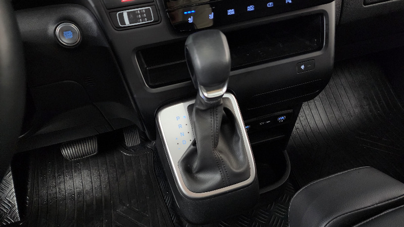 car Hyundai Staria id17336 photo #9