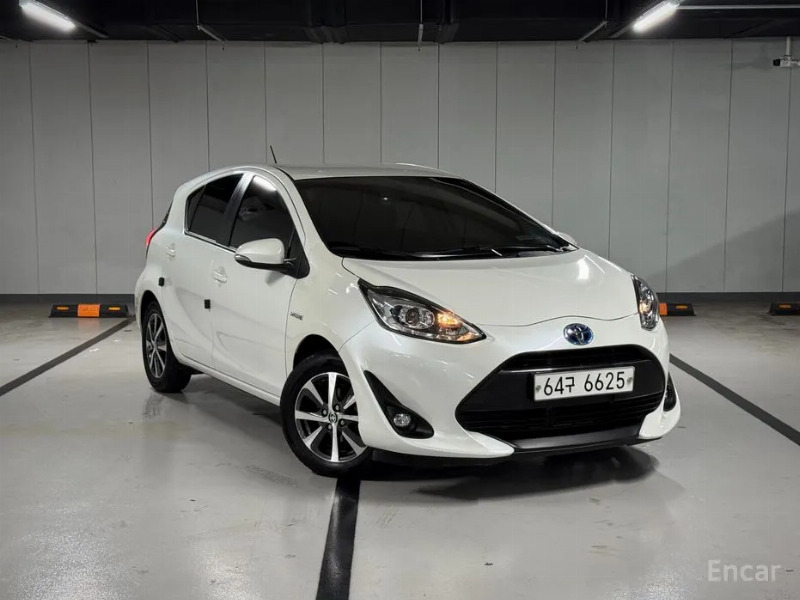 car Toyota Prius id17382 main photo